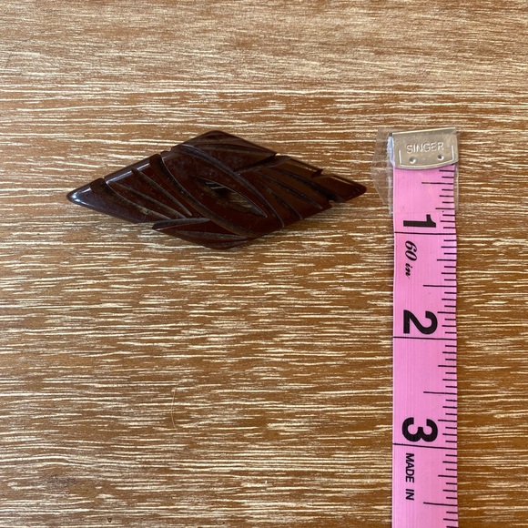 SOLD - Vintage Bakelite Dark Chocolate Deep Carved Diamond Brooch Pin MCM - Picture 3 of 4